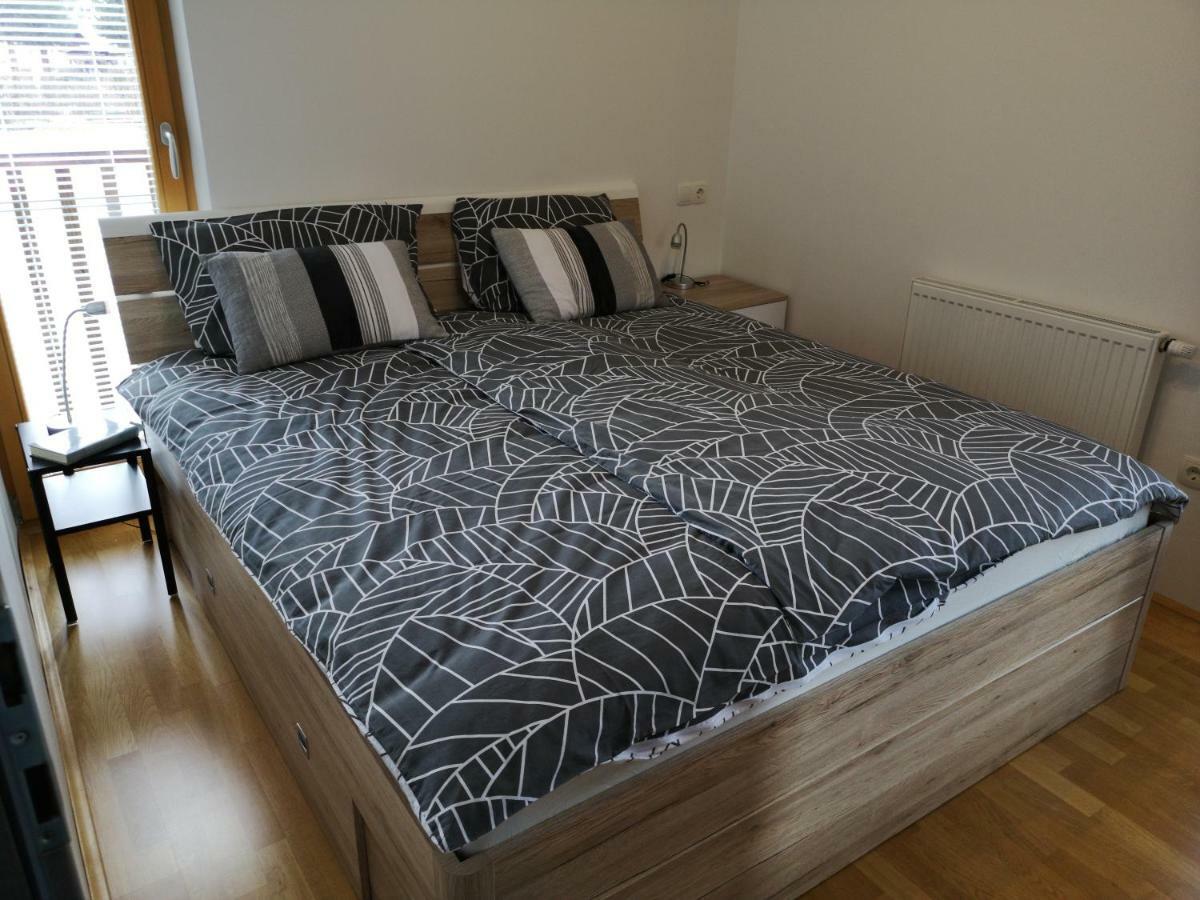 Apartma Lucijana Mojstrana Exterior foto